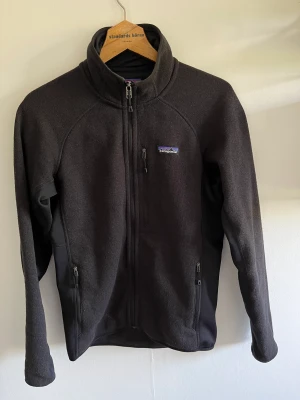Patagonia fleece  - Patagonia fleece i storlek S  Gott skick! Se bilder  Nypris 1400kr