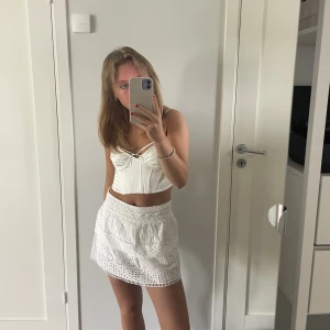 Topp - Intressekoll på denna fina toppen!