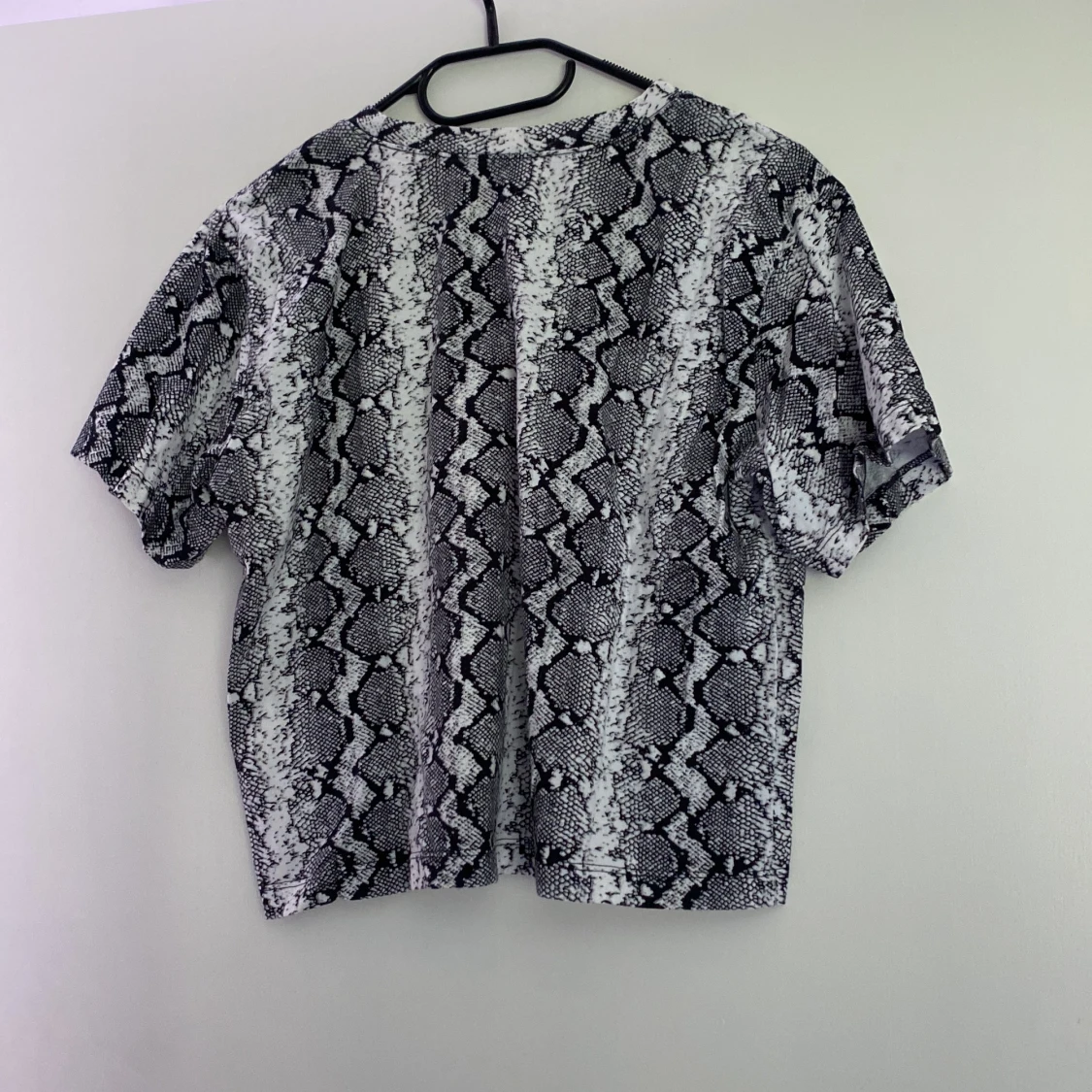 T-shirts snakemönster - 90