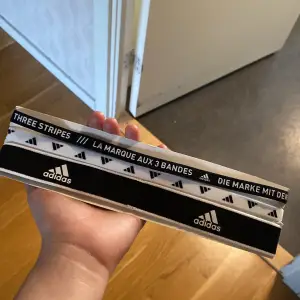 Vill sälja mina tre adidas pannband, använda ett fåtal gånger så i väldigt bra skick.