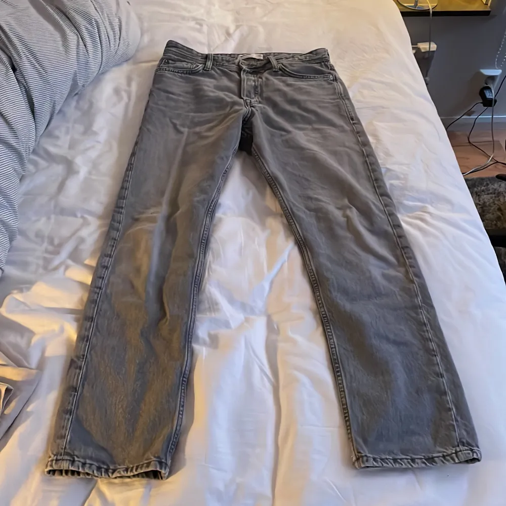 Jättefina jeans som inte kommer till användning längre  Storlek 29/32. Jeans & Byxor.