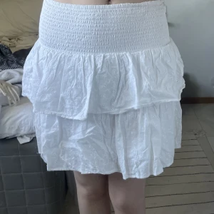Supersöt volangkjol - Intressekoll på denna super söta volangkjol från KappAhl! Skrynklig på bilderna men super fin passform annars💕 