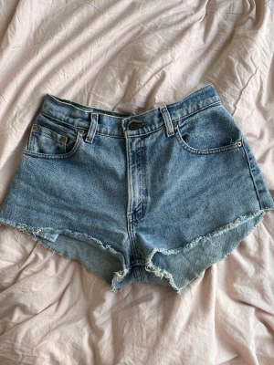 Levi’s Jeansshorts - Korta levis’s jeansshorts med Mått w 30