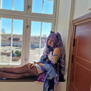 OPEN FOR TRADING!!! (Only genshin cosplays) Dokidoki ssr keqing cosplay. (without shoes and wig) the tights has one hole on each side after wearing some boots and accidentally scratching them, but otherwise their in perfect condition.