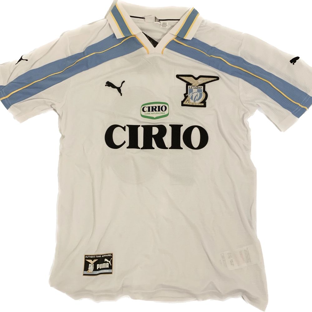 Skitsnygg SS Lazio hemmaställ från 99-00 tror jag med Hernán Crespo på ryggen, tyvärr ej original. Storlek M 🥂🍾 . T-shirts.