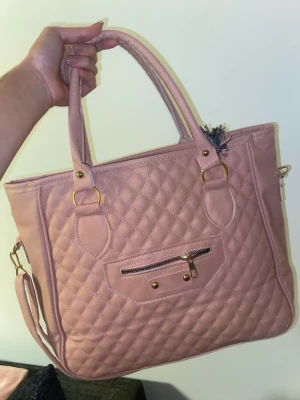 Väska - Använd fåtal gånger 