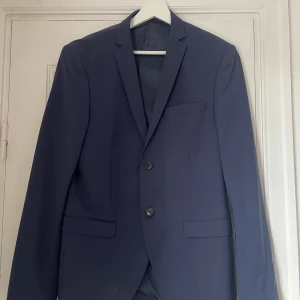 Kavaj Tiger of Sweden - Sparsamt använd kavaj.  Passform slimfit