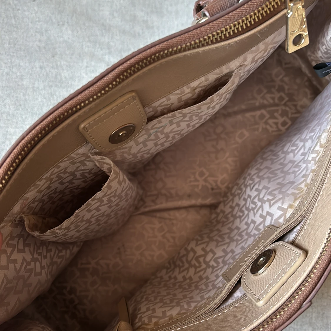 Dkny handväska - 91