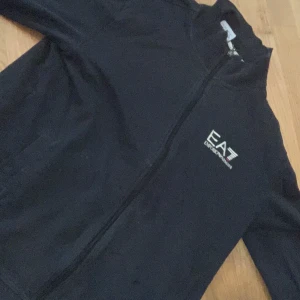 Armani kofta  - EA7 kofta passar inte längre 