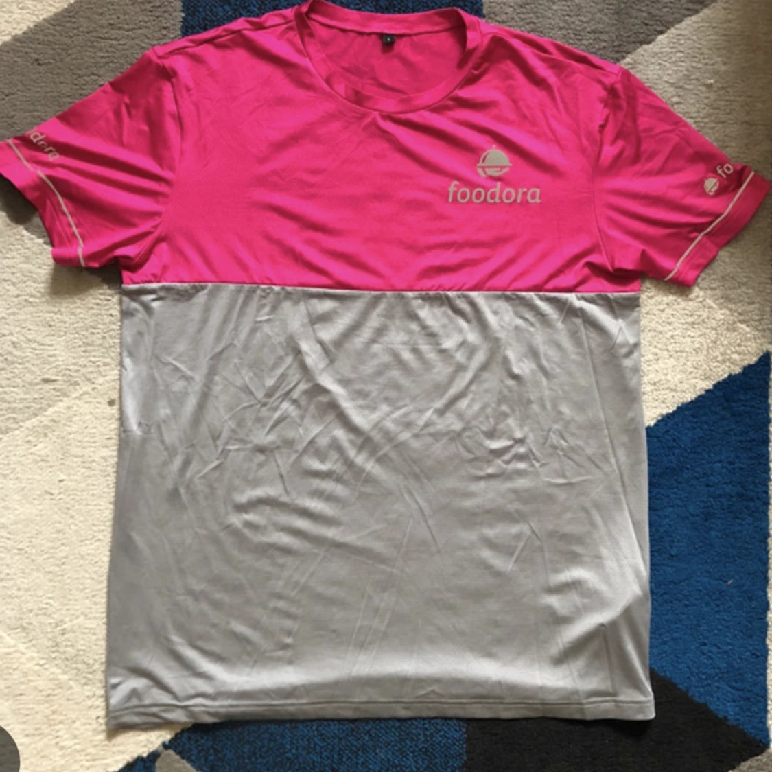 Foodora Tröja sökes! - 90