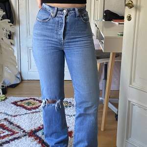 Mina favvo jeans som blivit för små:( levis ribcage w25 stretchiga 