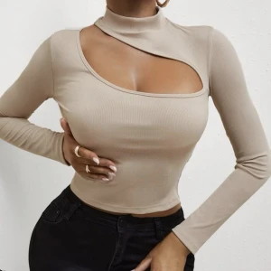 Beige topp - Säljer beige topp, skriv privat för fler bilder eller frågor, köparen står för frakten❤️