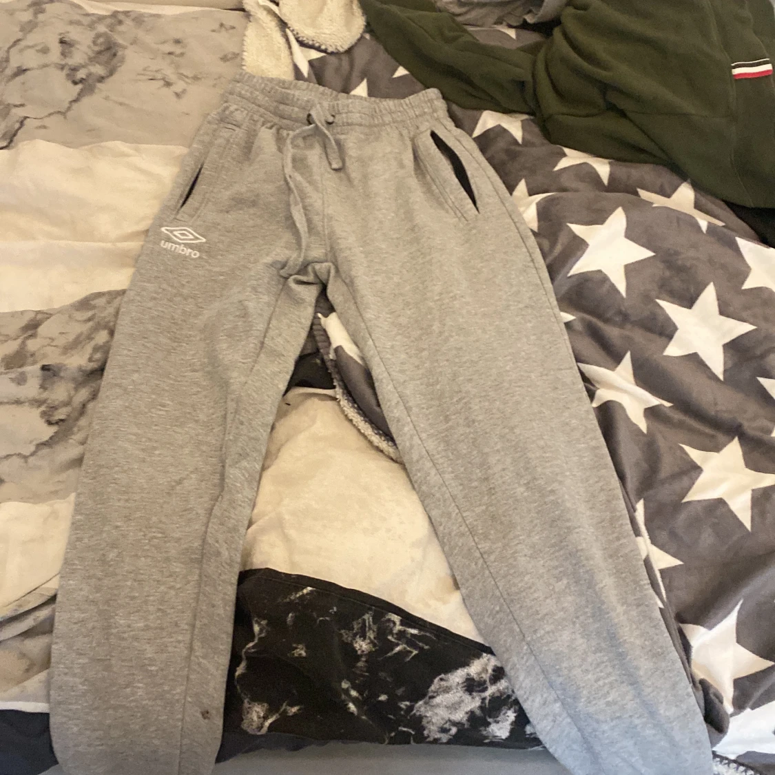 Mjukis byxor för ungdomar