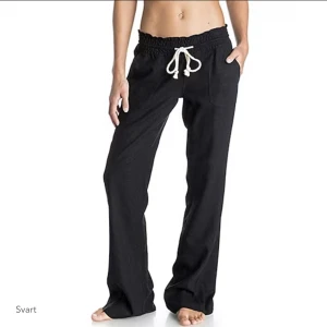 Roxy linnebyxor - Säljer dessa populära linnebyxor i storlek M, kan byta mot de vita också❤️‍🔥❤️‍🔥toppskick! ❤️