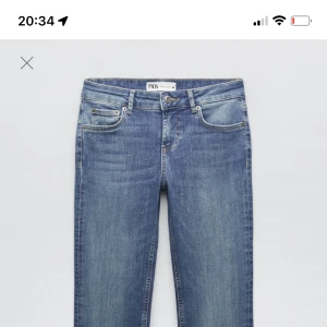 lågmidjade zara jeans - säljer dessa lågmidjade jeansen från zara!! väldigt bra skick då de knappt har kommit till användning, skriv privat för mått eller mer bilder 💘 nypris 400
