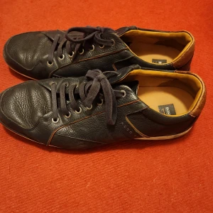 BOSS N.45 - very beautiful and like new