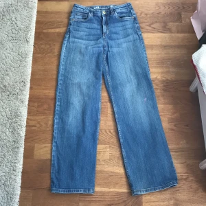 Jeans - Säljer mina jeans från lab industries i storlek 164
