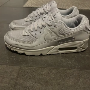 Nike - Air Max 90 - Nike skor, air max 90, storlek 43, utmärkt skick, 