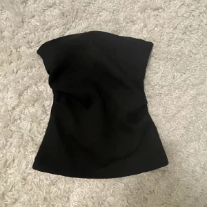 Strapless - Beställde denna i en för liten storlek😞 skit snygg till fester osv 💞💞