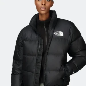 North face jacka  - Super fin north face jacka, säljer pga att den inte kommer till användning. Vid snabb affär kan priset diskuteras. Modell ”1996 retro nuptse” dunjacka. 