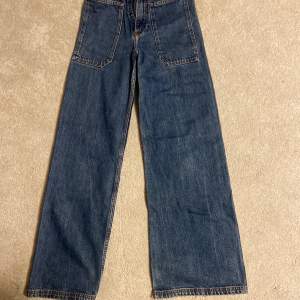 Storlek 14  Straight jeans 