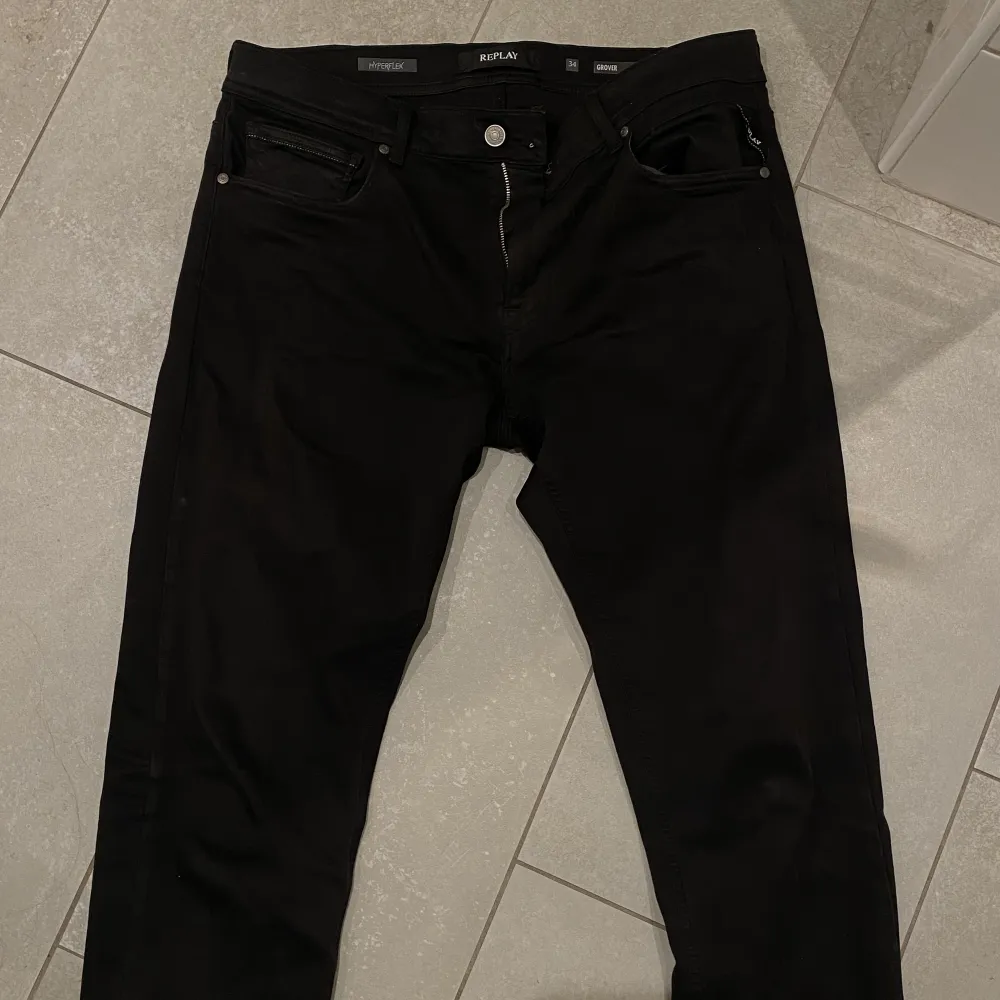 Jeans från Replay modell ”grover” straight fit. Mycket bra skick.  St 34. Nypris 1400kr.  . Jeans & Byxor.