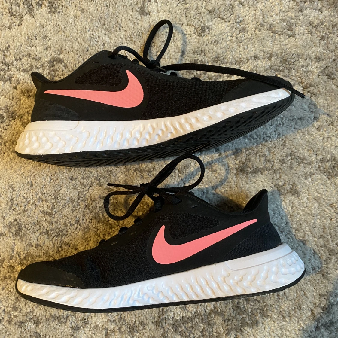 Nike revolution skor  - 90