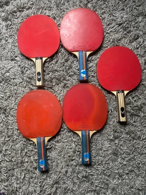 Pingis rack  - Säljer dessa 5 som ett kitt för att jsg har ingen användning av dem vissa e lite mer slitna o andra som nya❤️