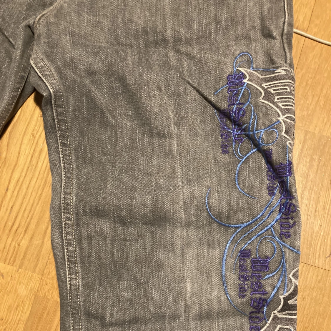 Jeans Your local dealer  - 91