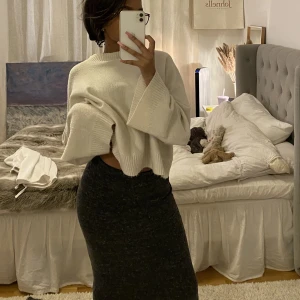 Low waist kjol - Denna älskling kjol säljer jag pga det inte är min stil längre. Köparen står för frakt 📦 