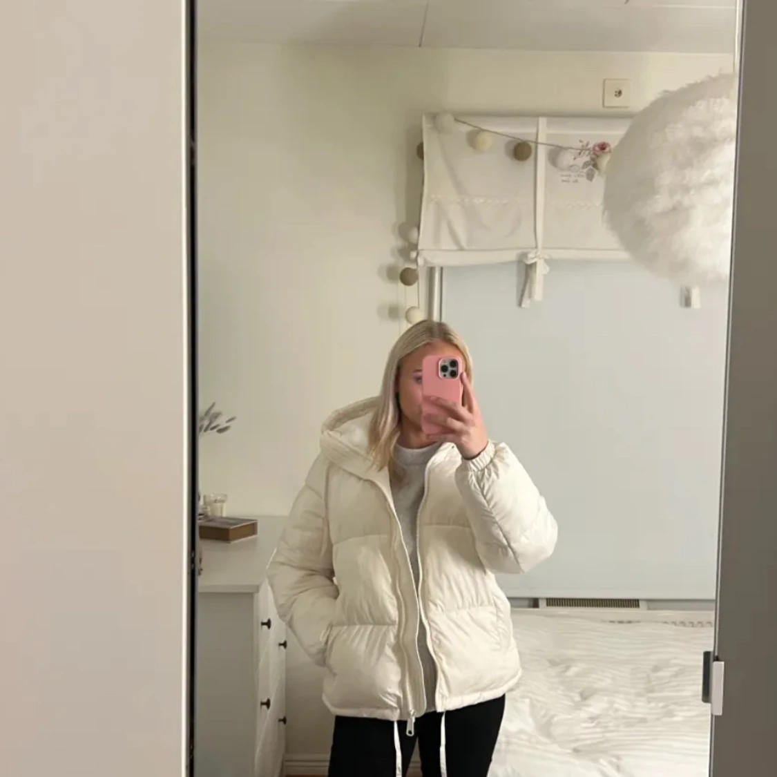 Vit puffer jacka från H&M