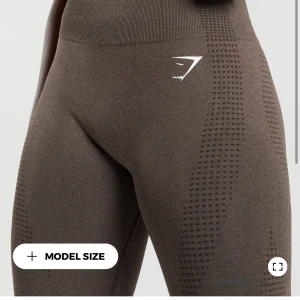 Gymshark set - Set från gymshark i nyskick! 🤎 Tights storlek - S Topp storlek - M 