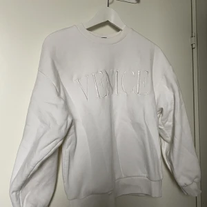 Gina tricot tröja / sweater - Använd 1 gång 