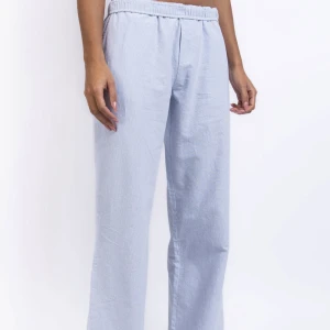 Pyjamasbyxor från Madlady - Säljer då dem var för små för mig. Stl. M Tall, går enkelt att sy upp. Ordinariepris: 499kr, säljer för 300kr