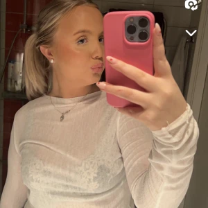 Mesh-tröja - Säljer denna mesh-tröjan från bikbok, använd ett fåtal gånger🙌🏽