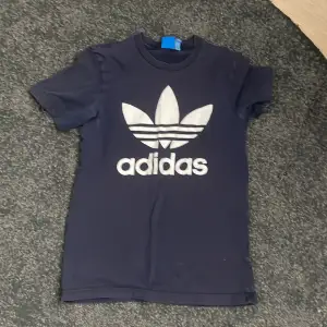 Tröja från Adidas, Super bra skick  Storlek- S 