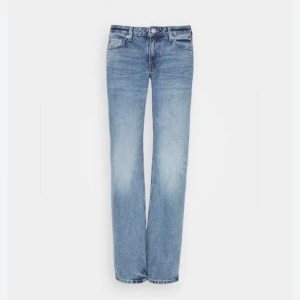Arrow low waist jeans w26 w30 - Säljer mina knappt andvändt arrowjeans från weekday