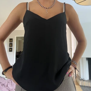 Linne - Ett snyggt linne som passar både till fest och vardag!