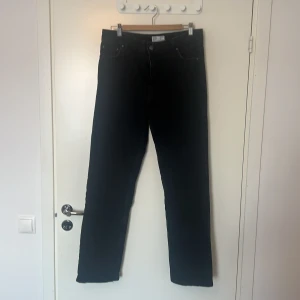 Bershka The Straight High waist  - High waist, ingen stretch, oanvända