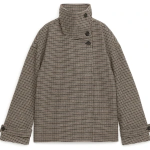 Arket jacka  - Säljer min fina arket jacka utan några defekter. 