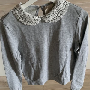Tröja🤍 - Kommer inte till användning, köpare står för frakten, pris går att diskutera🤍