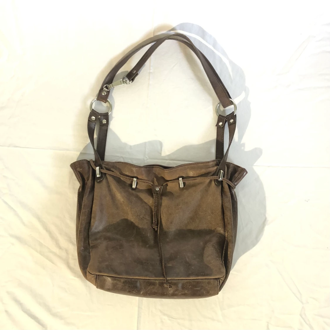 Brun axelremsväska i läder - 90
