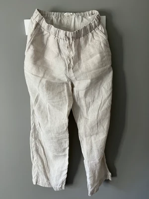 Linnebyxor  - Jag säljer mina fina linnebyxor ifrån Arket eftersom dem blivit försmå för mig💗