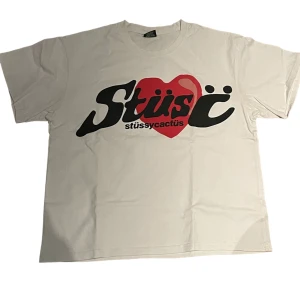 stussy CPFM t-shirt  - skicket är bra perfa till sommarnöjen är L passar också som M