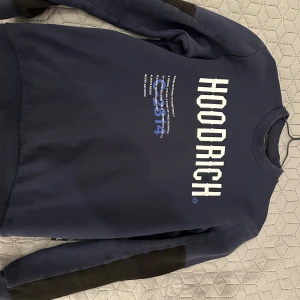 Hoodrich kofta blå - Hoodrich kofta. Mörkblå färg. Storlek S. 8/10 bra skick
