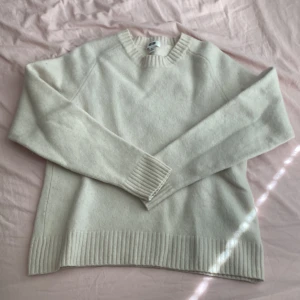 Stickad tröja  - Säljer en stickad tröja i bra skick! 