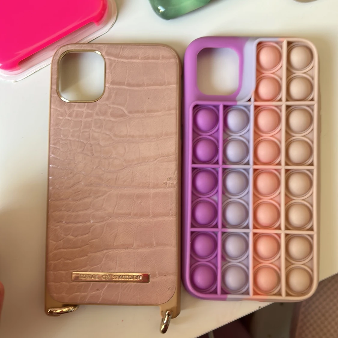  Säljer de här mobilskalen - 91