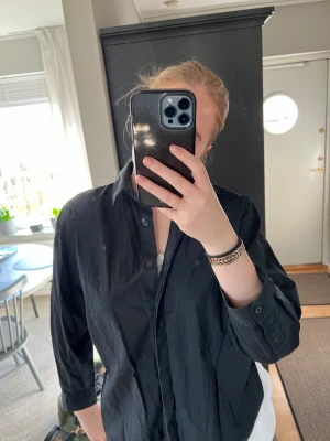 Oversized skjorta - Oversized skjorta från H&M! Förekommer inga defekter! 