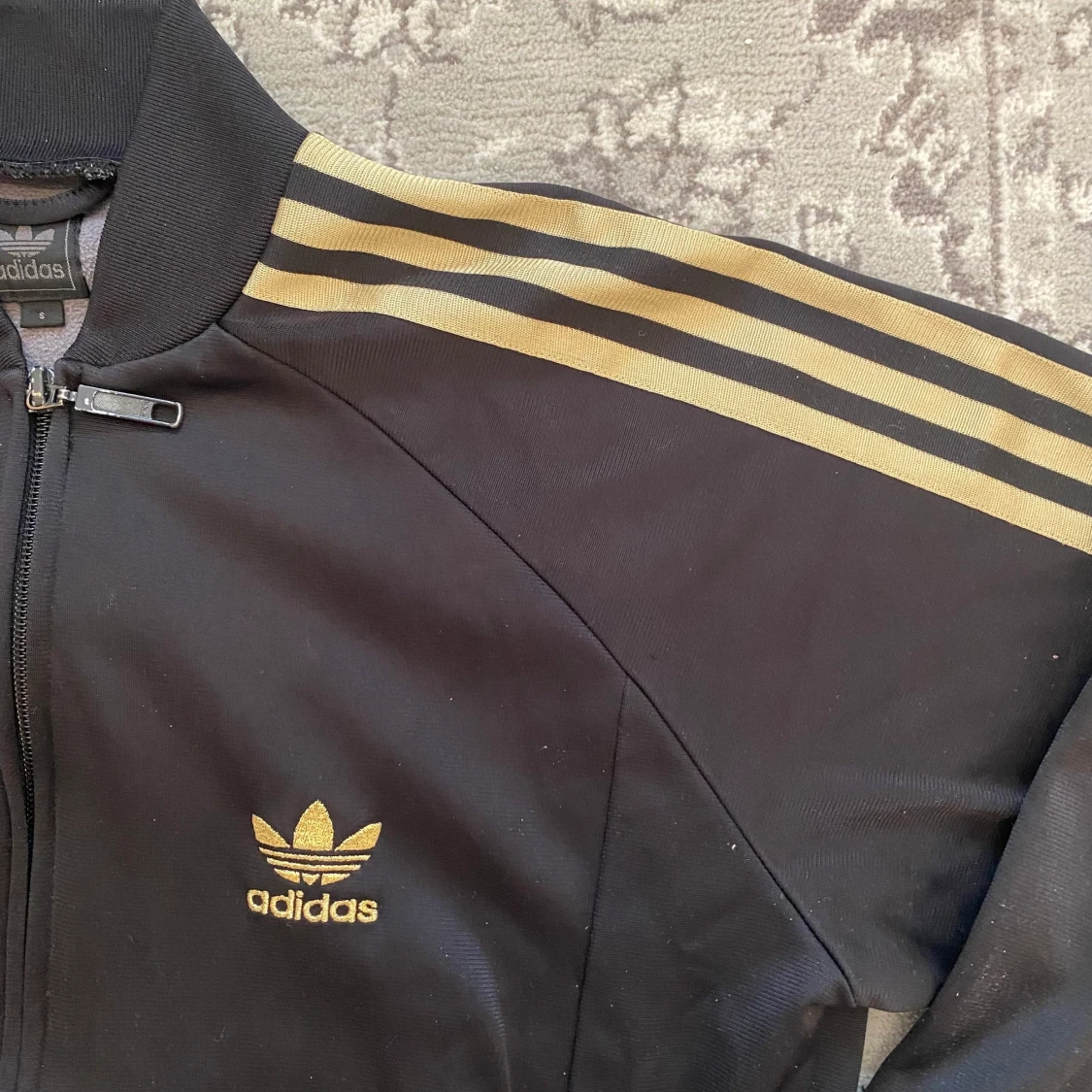 Guldig Adidas kofta - 91