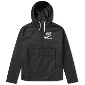 Nike Vindjacka - Vindjacka från Nike, knappt använd. 